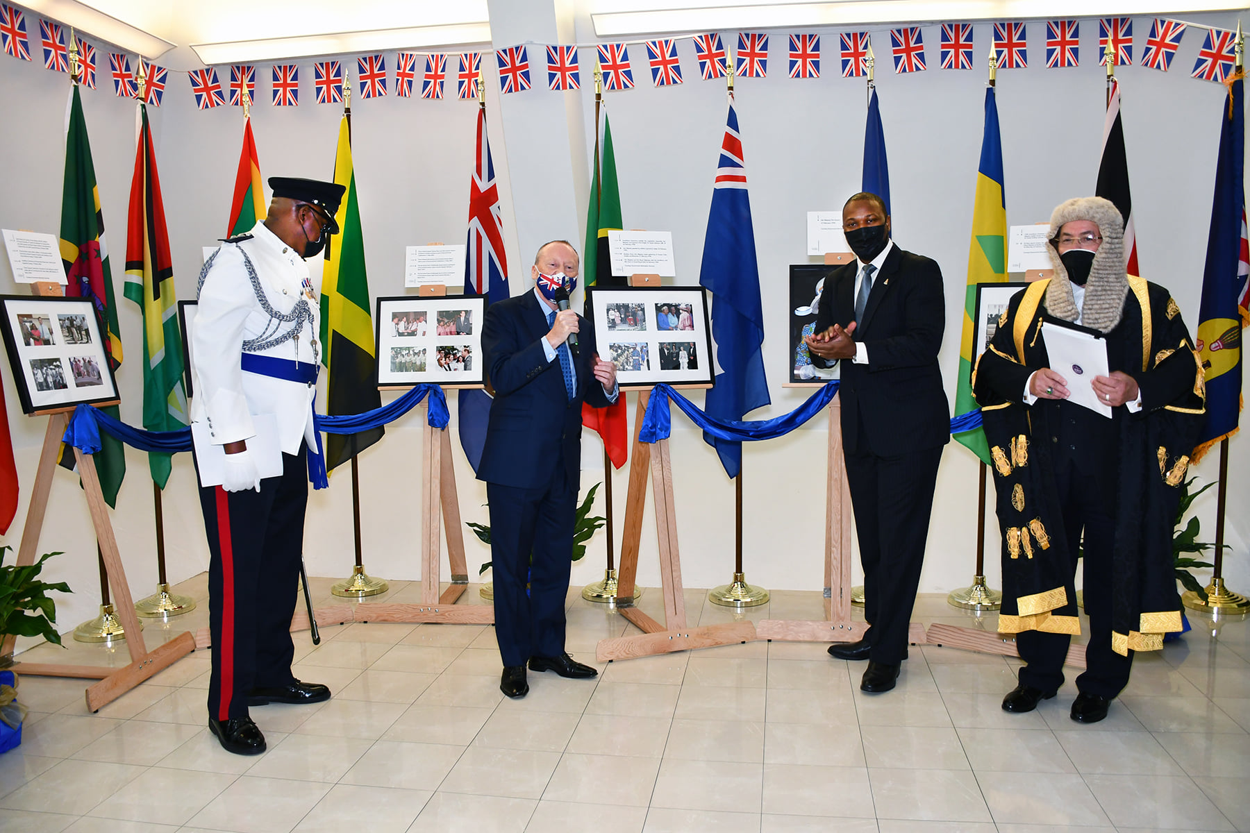 Governor and Speaker at Jubilee Exhibit